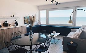 Wonderful Architect Designed Flat With Sea View